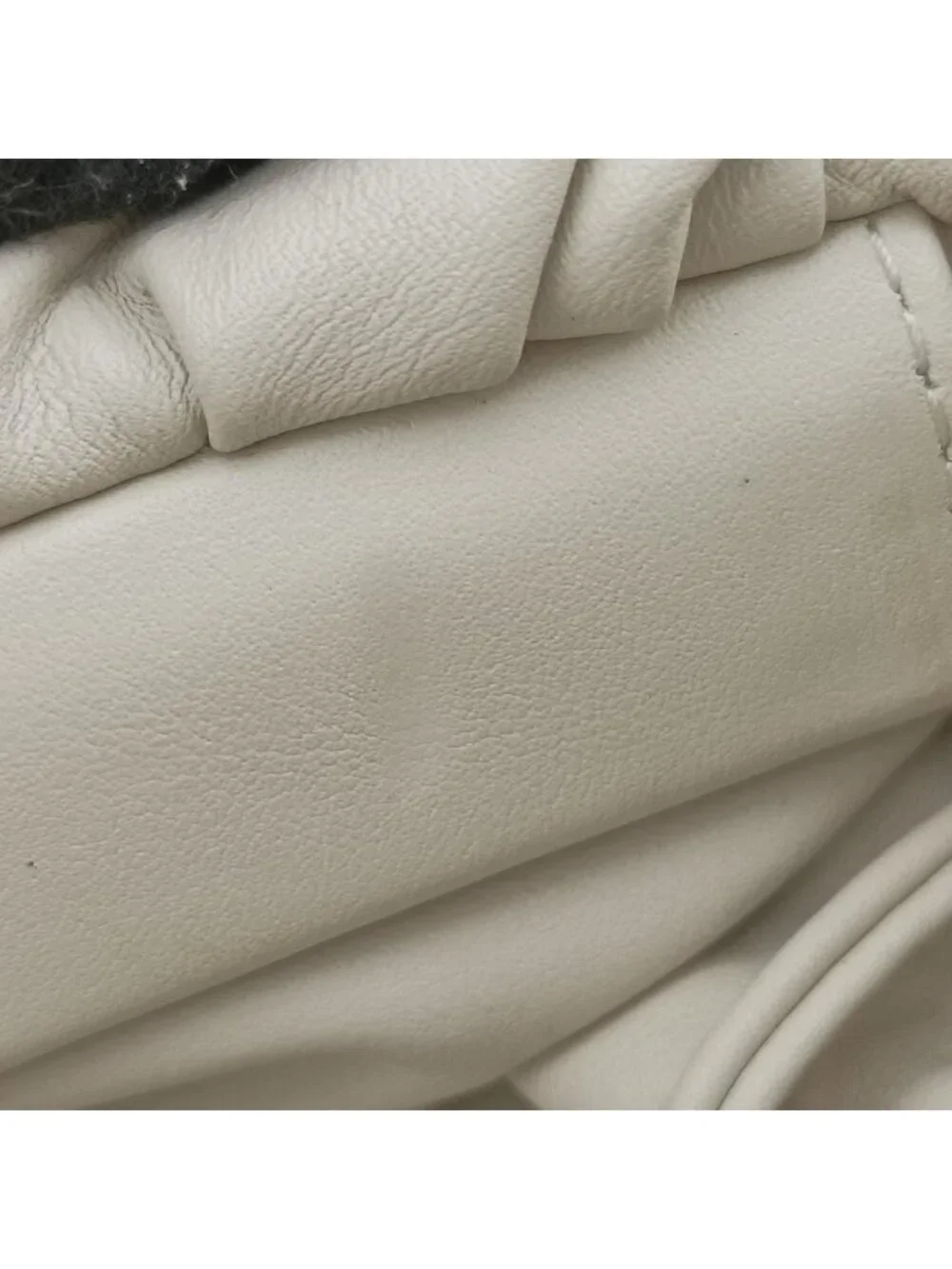 Bottega Veneta the Chain Pouch White Lambskin